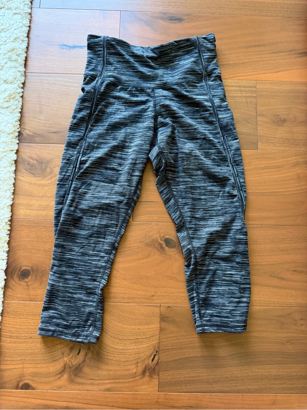 Champion Women's Space-Dye Capri Leggings - Black & Gray